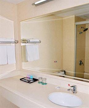 Motel 168 Liu Zhou Road Inn Shanghai Exterior foto