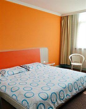 Motel 168 Liu Zhou Road Inn Shanghai Exterior foto